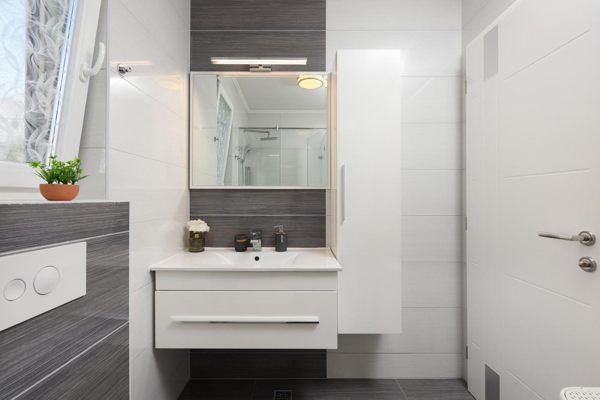 Appartement Luxurious Urban Retreat With Whirlpool And Private Parking Zadar