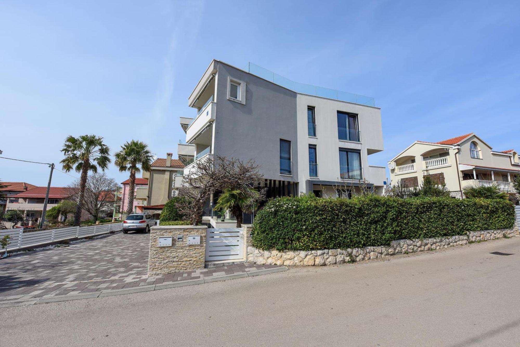 Appartement Luxurious Urban Retreat With Whirlpool And Private Parking Zadar